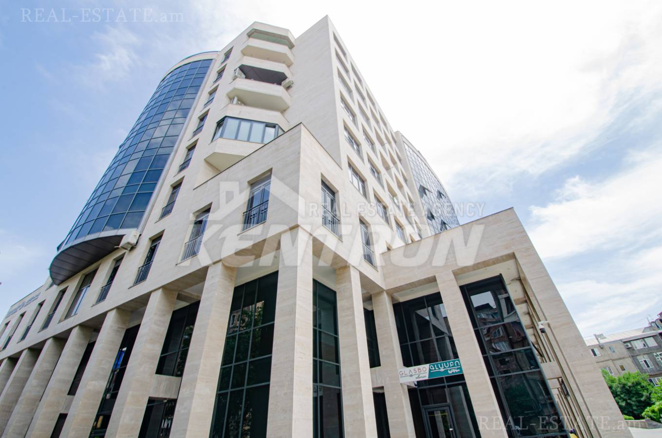 3 սենյականոց բնակարան  Նալբանդյան փող, Կենտրոն Երևան, 135466