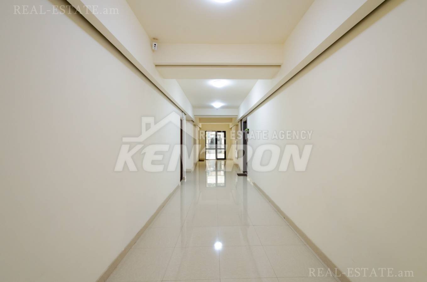 3 սենյականոց բնակարան  Նալբանդյան փող, Կենտրոն Երևան, 135466