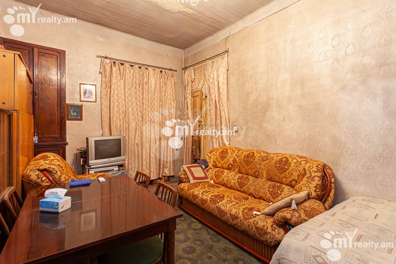 3 սենյականոց բնակարան  Ա.Պետրոսյան փող, Կենտրոն Երևան, 154245