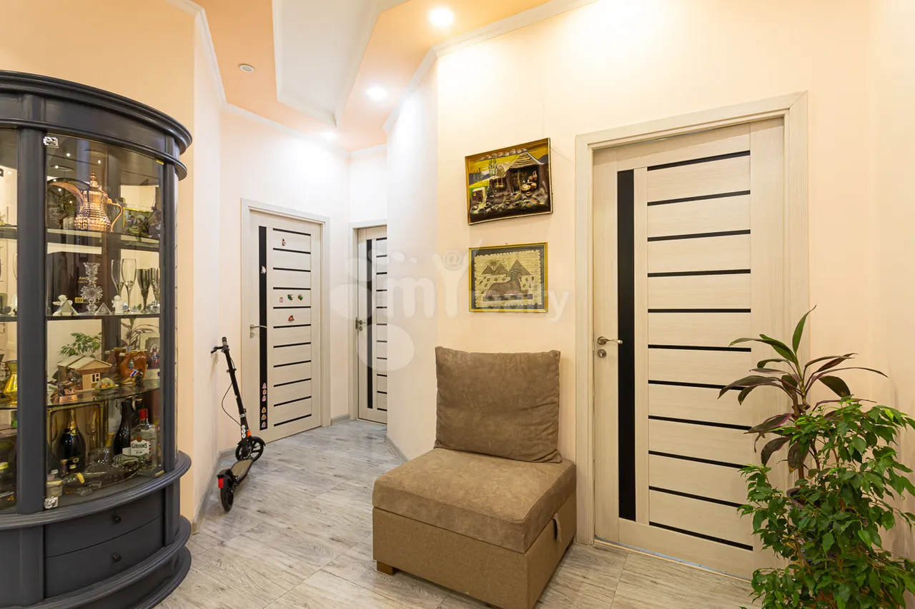 4 bedroom apartment for sale Gyuliqevxyan St, Nor Norque Yerevan, 159626