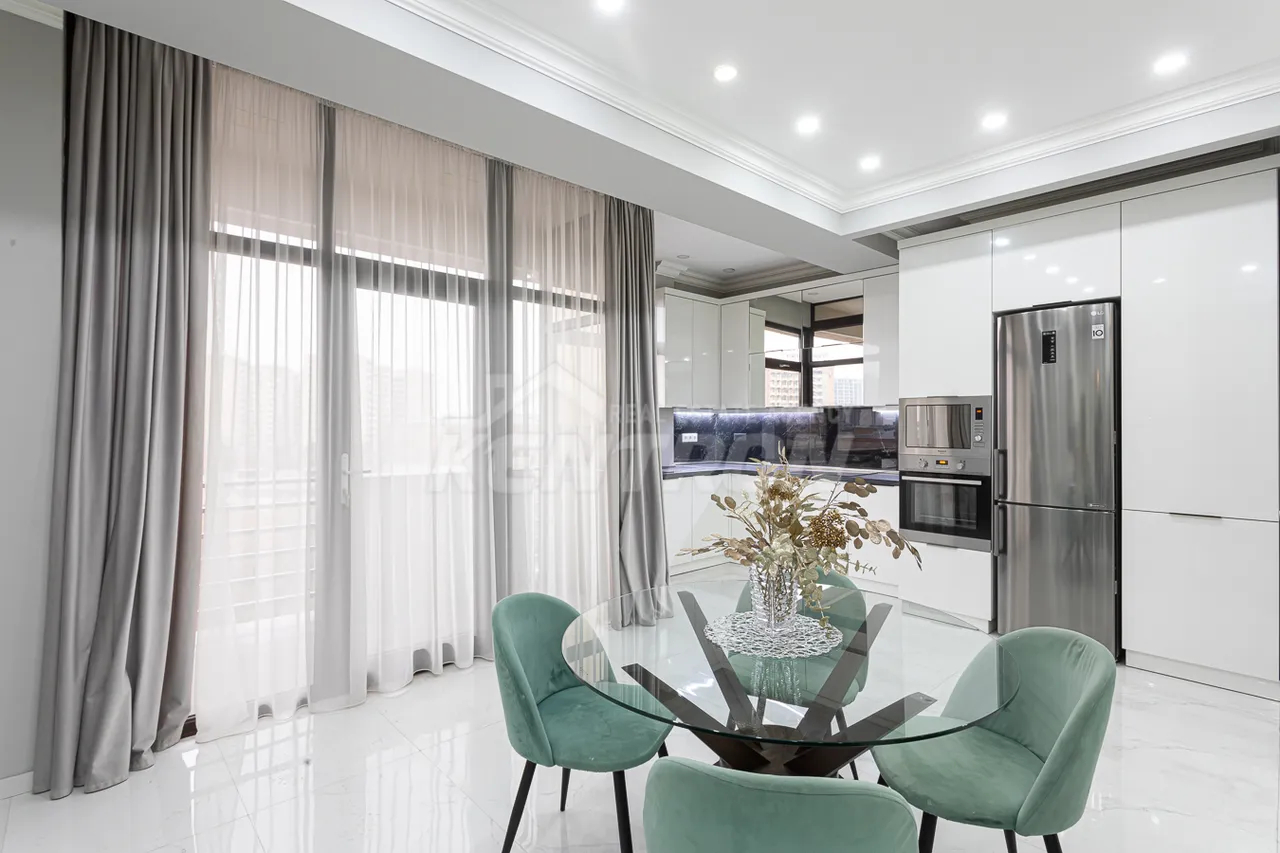 Снять 3 комнатную квартиру Г.Лусаворич ул, Центр Ереван, 159407