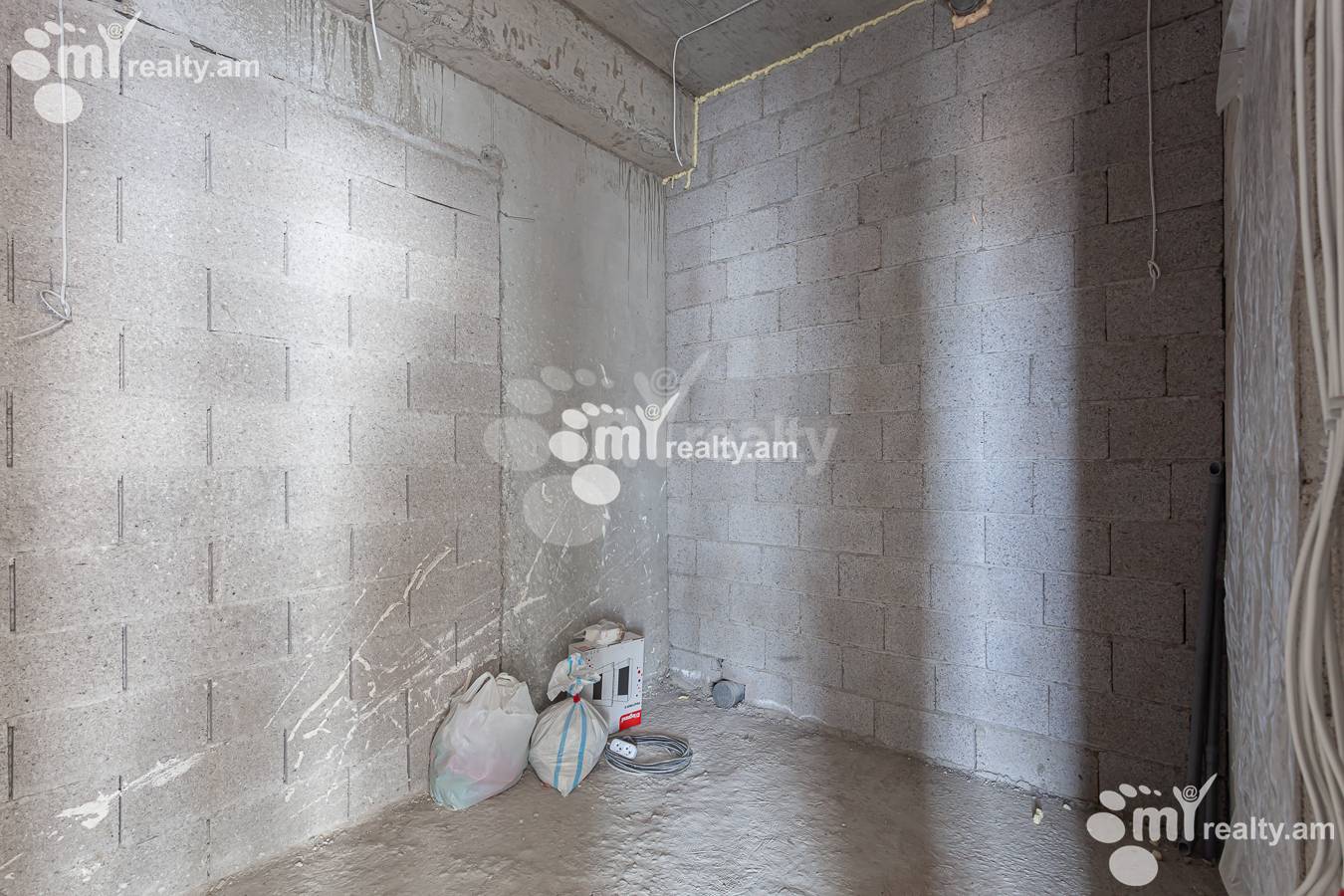 Купить 3 комнатную квартиру Ленинградян, Квартал Ваагни Ереван, 155885