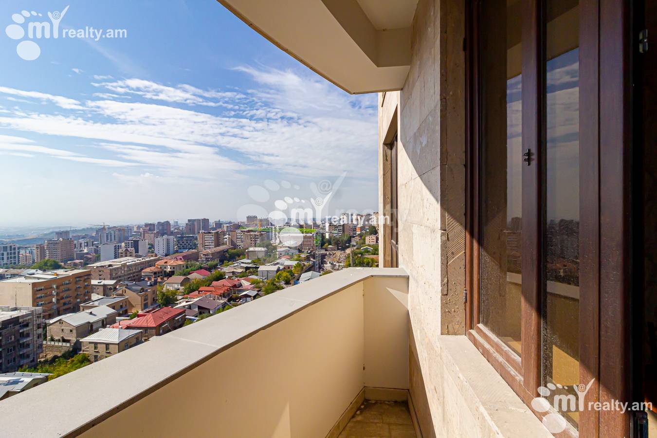 Купить 3 комнатную квартиру Айрик Мурадян улица, Арабкир Ереван, 153371