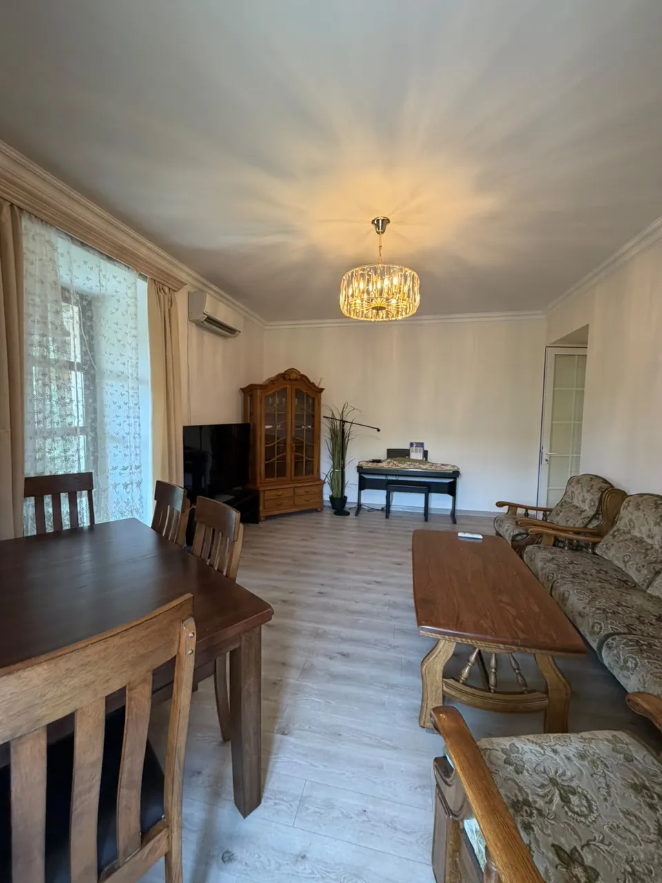 4 bedroom apartment for sale خیابان هانراپتوتیان, مرکز شهر ایروان, 160915