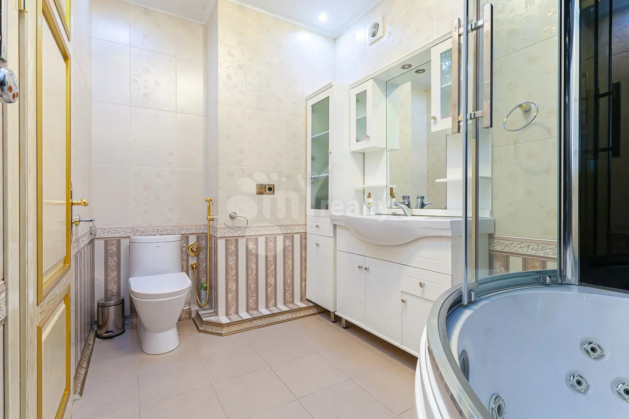 3 bedroom apartment for rent خیابان تِریان, مرکز شهر ایروان, 161460
