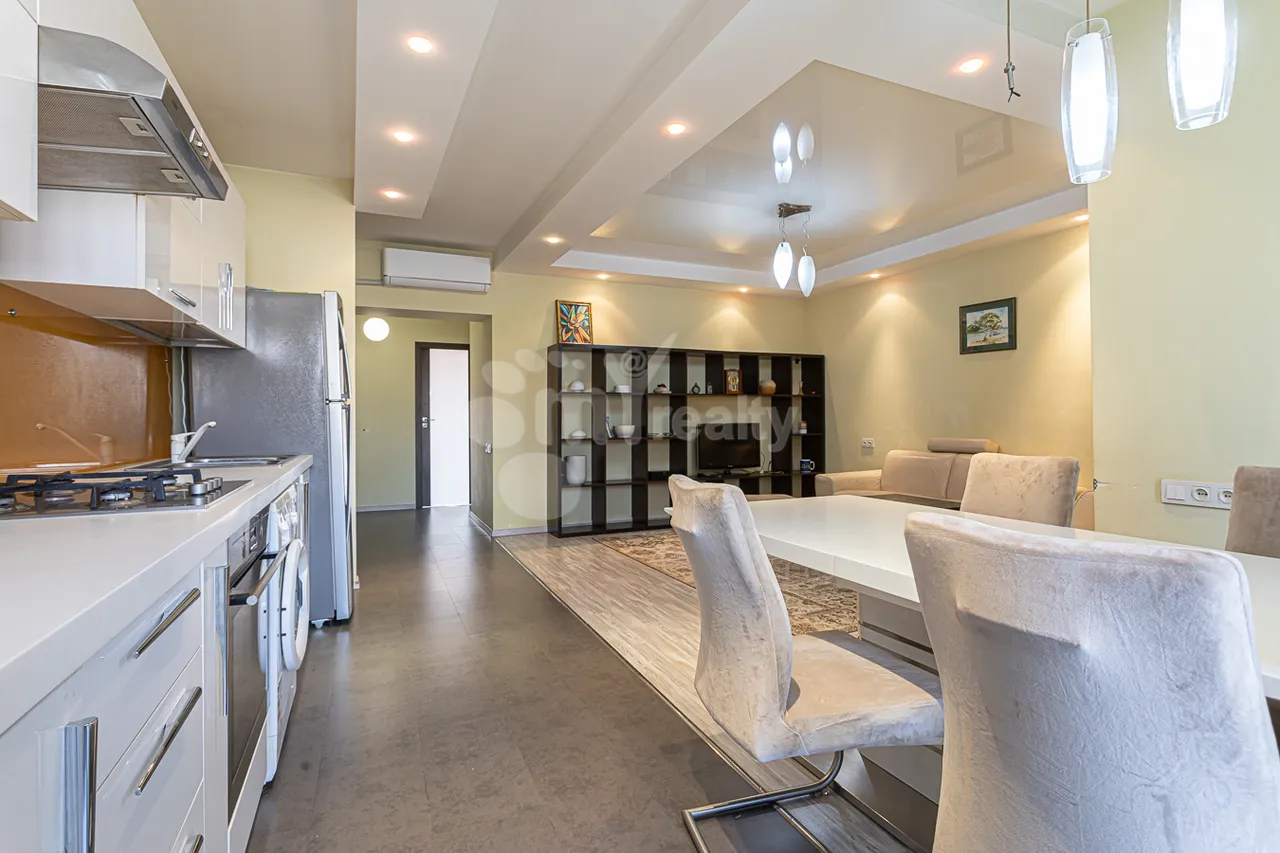 4 bedroom apartment for sale Hakobyan St, Arabkir Yerevan, 158133