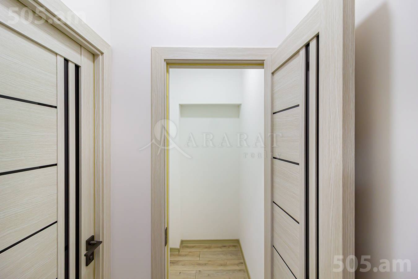 2 սենյականոց բնակարան  Վ.Փափազյան փող, Արաբկիր Երևան, 151396