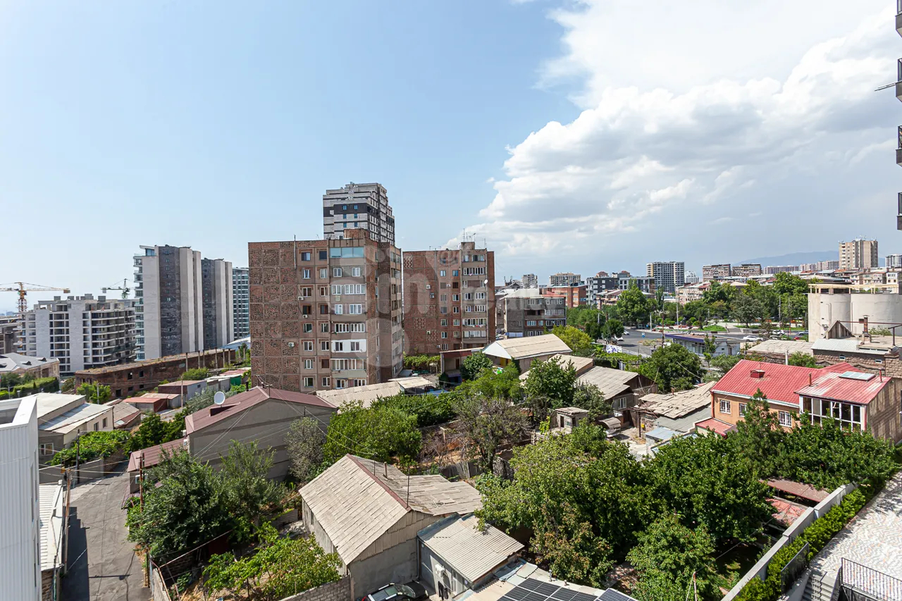 Купить 3 комнатную квартиру Гогол ул., Канакер-Зейтун Ереван, 160413