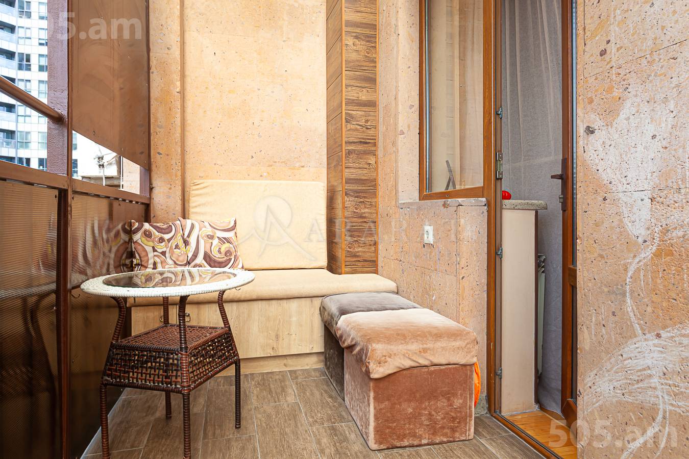 3 սենյականոց բնակարան  Պուշկինի փող, Կենտրոն Երևան, 147415