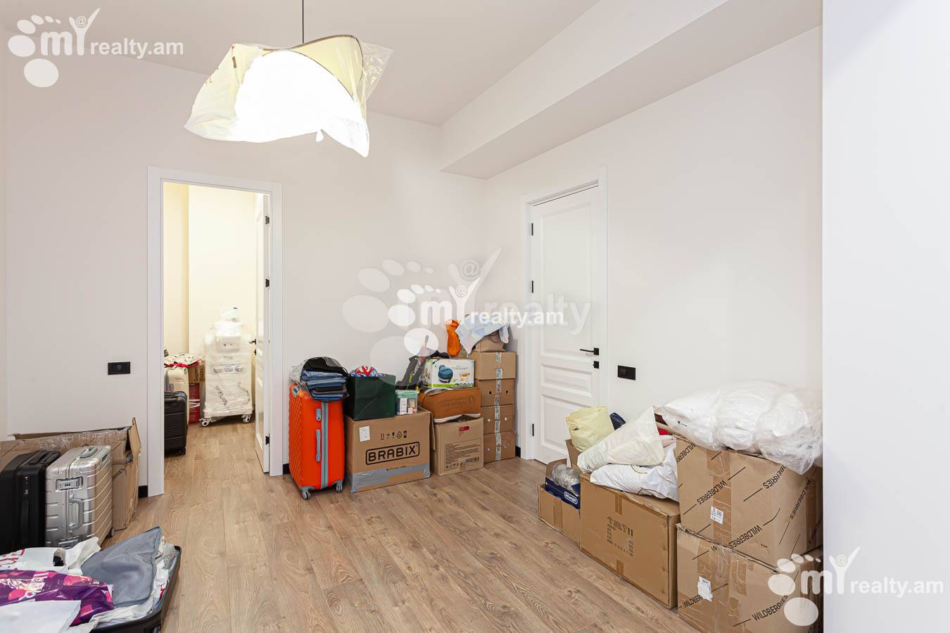 4 bedroom apartment for sale Rostom St, Center Yerevan, 153660