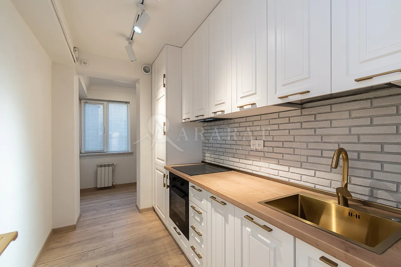 2 սենյականոց բնակարան վարձով Խորենացու փող, Կենտրոն Երևան, 159168