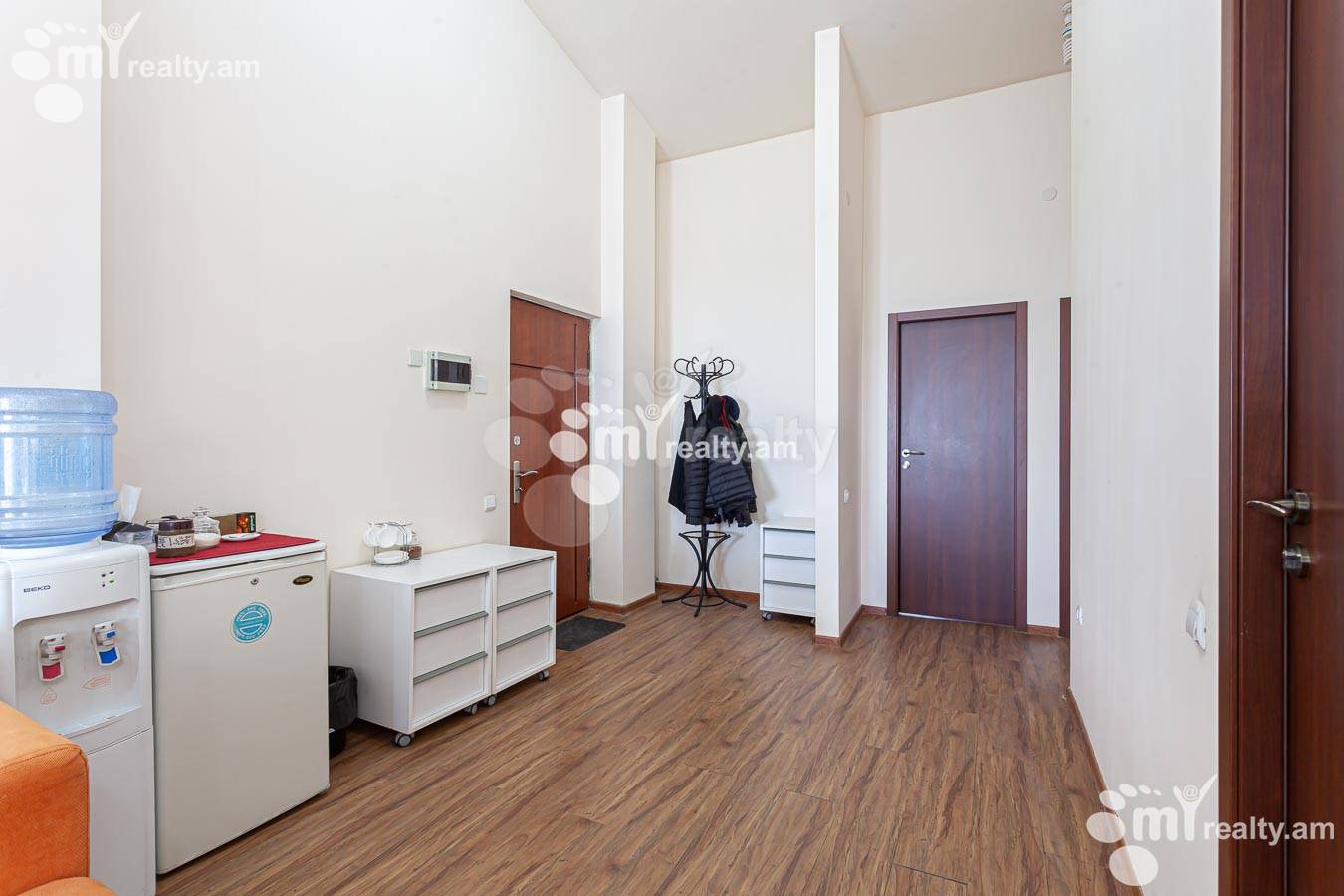 3 bedroom apartment for sale خیابان آنتارایین, مرکز شهر ایروان, 154955