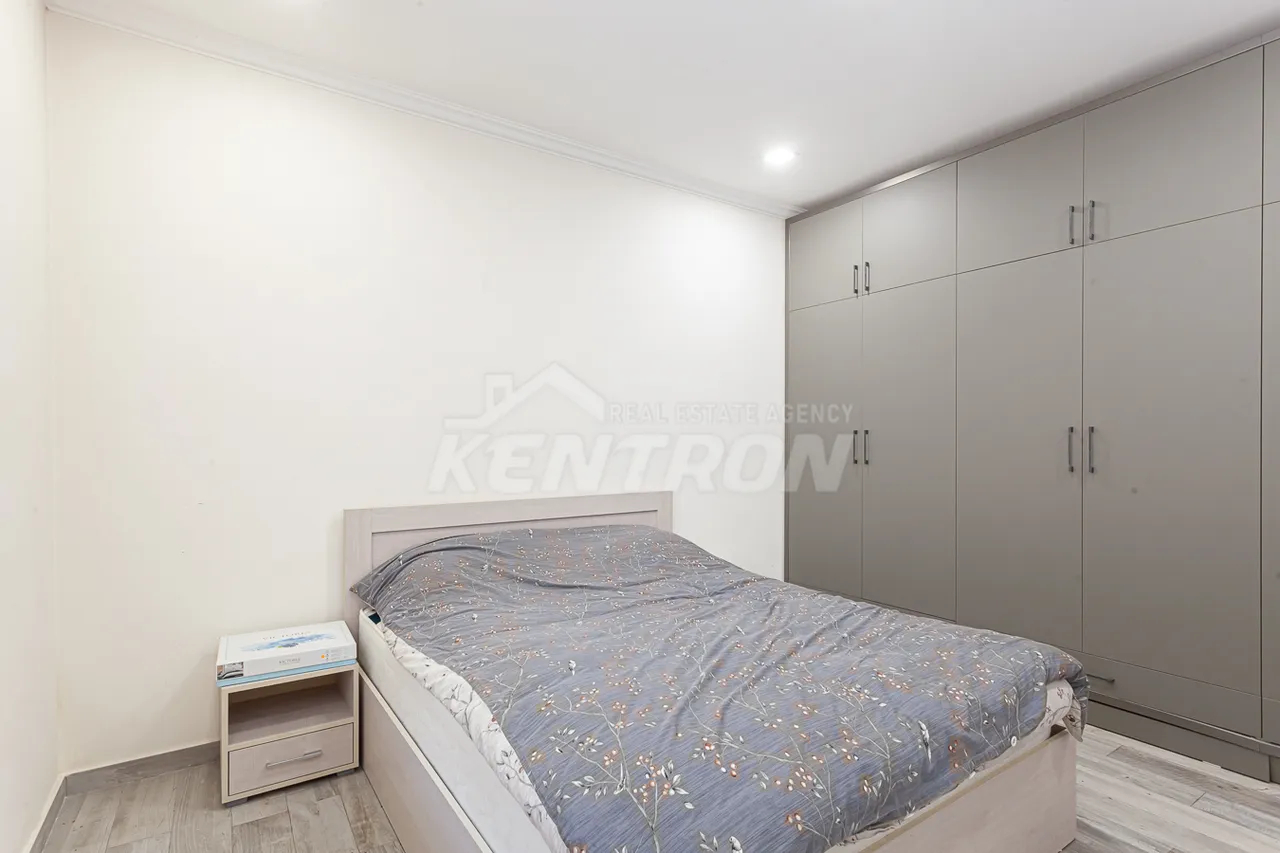 House for sale Fizkulturnikner St, Center Yerevan, 157324