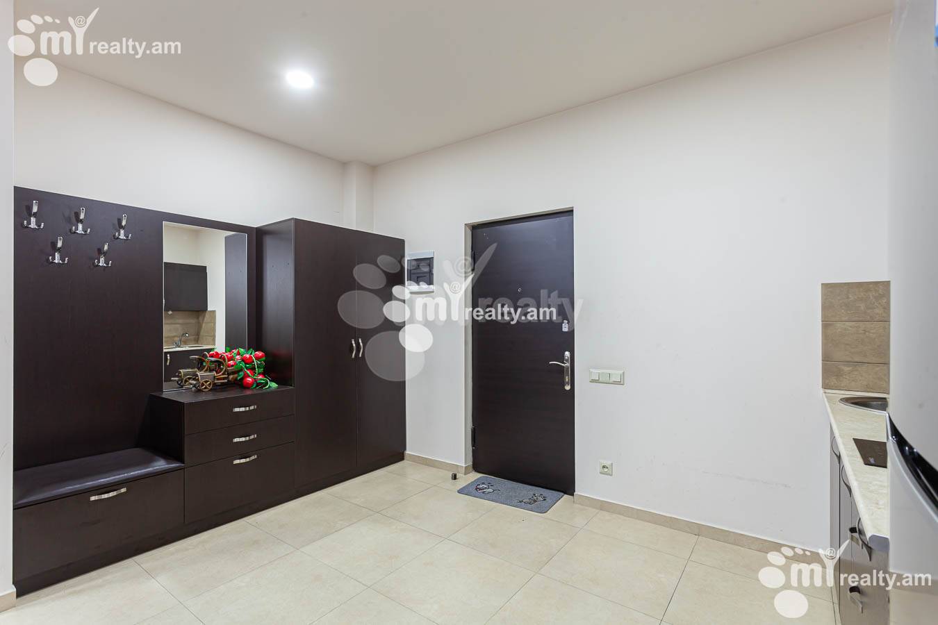 Снять 2 комнатную квартиру Амирян ул, Центр Ереван, 154266