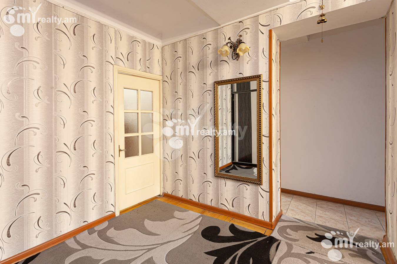 Купить 3 комнатную квартиру Нар Дос ул, Центр Ереван, 154480