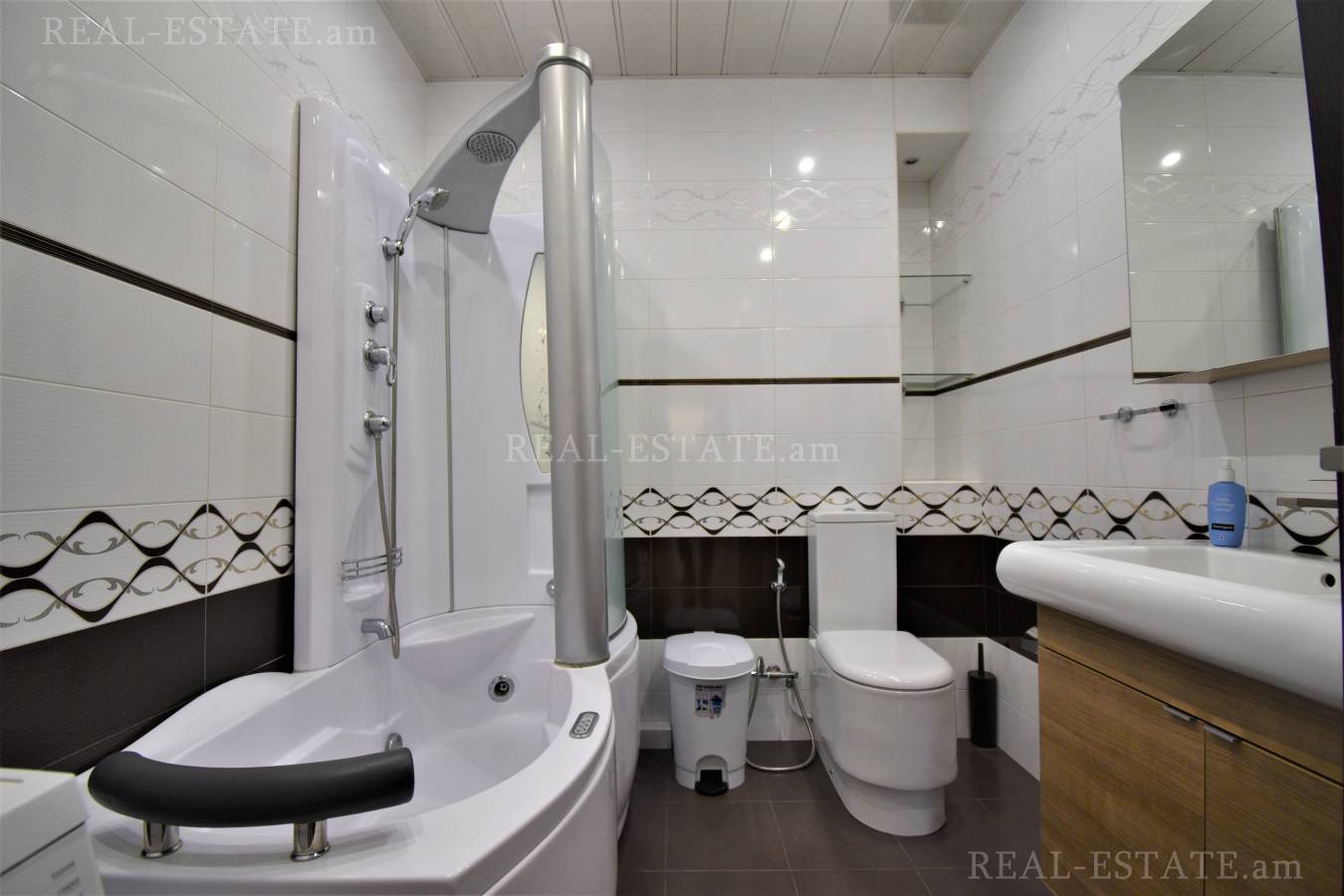 4 bedroom apartment for sale خیابان کِری, عربگیر ایروان, 118217