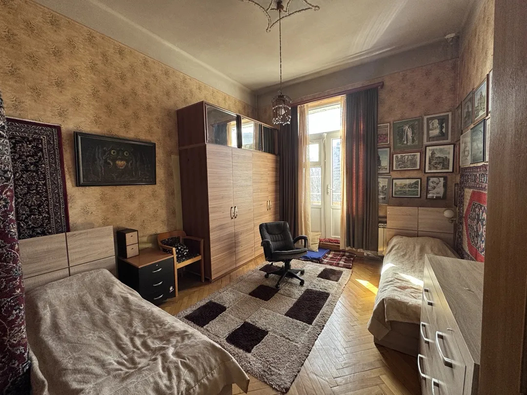 3 սենյականոց բնակարան  Սայաթ-Նովայի պող, Կենտրոն Երևան, 159797