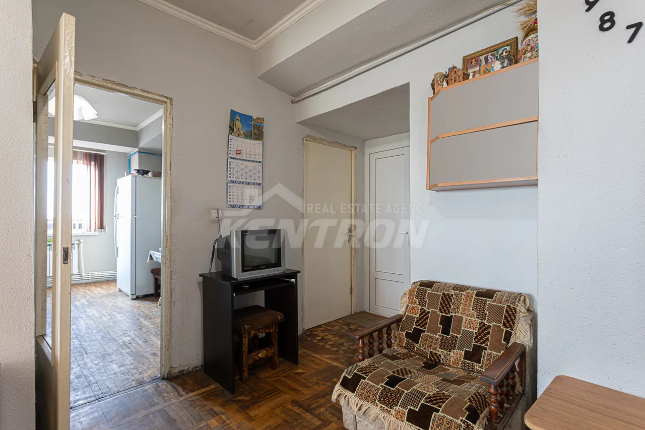 3 bedroom apartment for sale خیابان آدونس, عربگیر ایروان, 157905