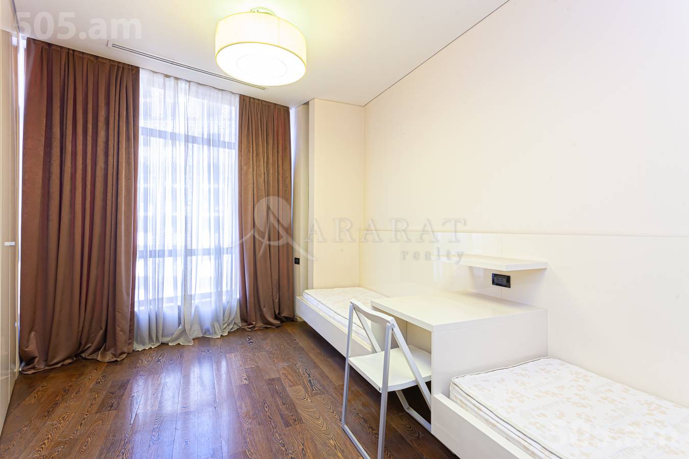 Купить 4 комнатную квартиру Северный пр, Центр Ереван, 154633