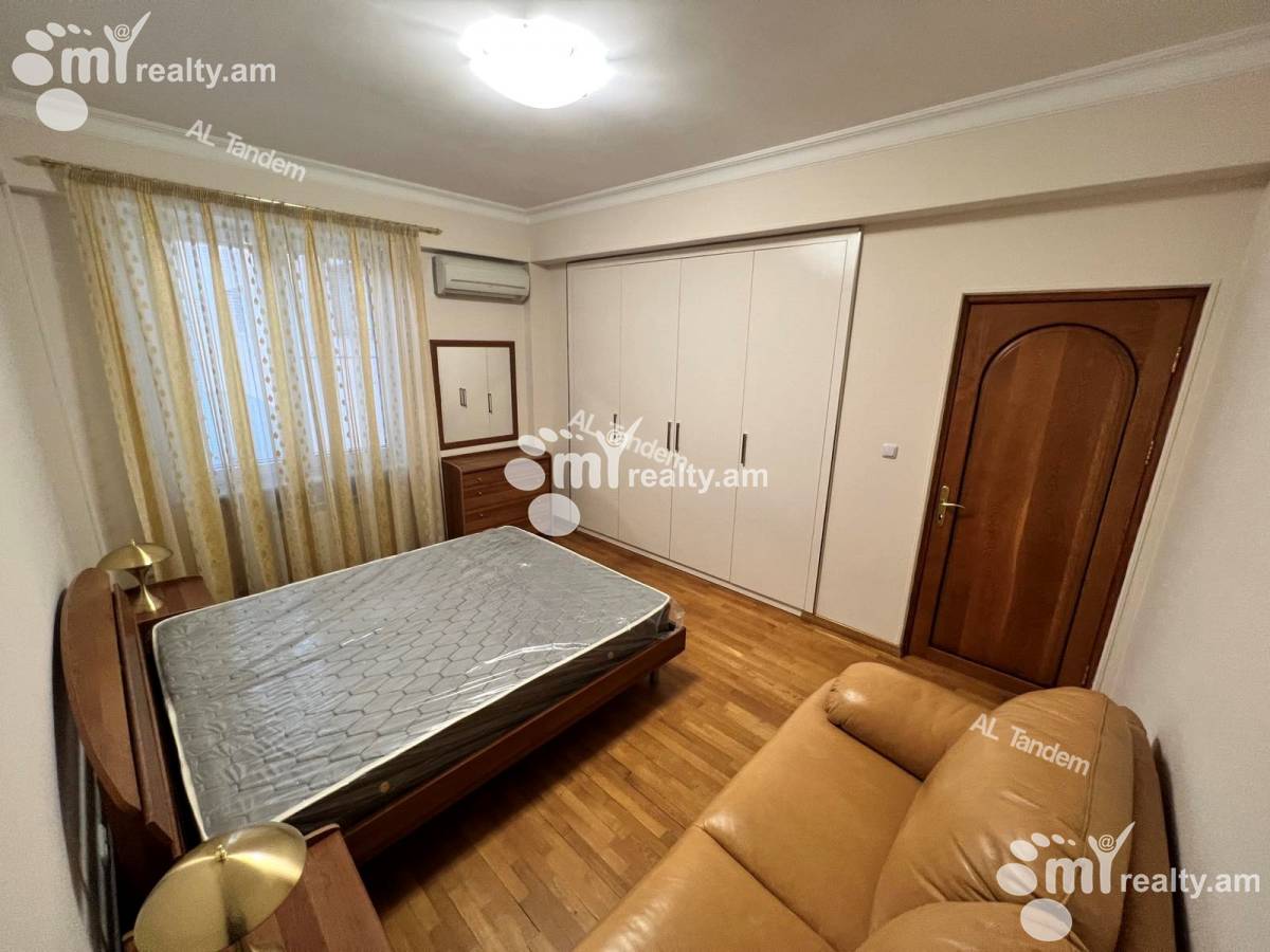 Снять 3 комнатную квартиру Мгер Мкртчян ул, Центр Ереван, 122518