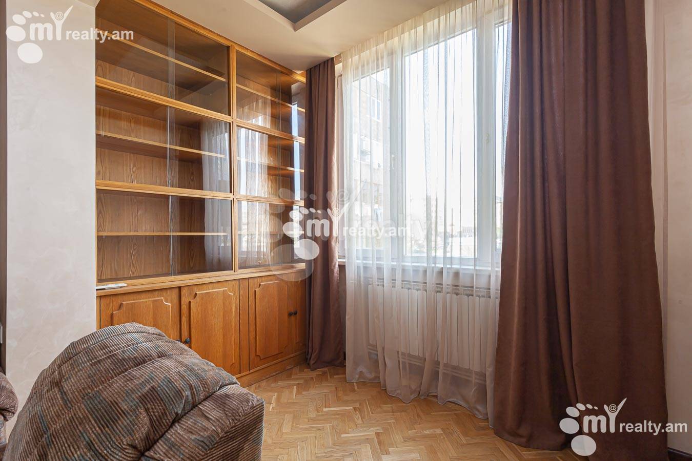 Купить 3 комнатную квартиру Арабкир 17ый ул, Арабкир Ереван, 155327