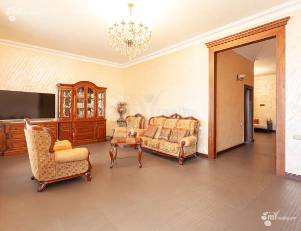 arandznatun-vardzakalutyun-Yerevan-Achapnyak