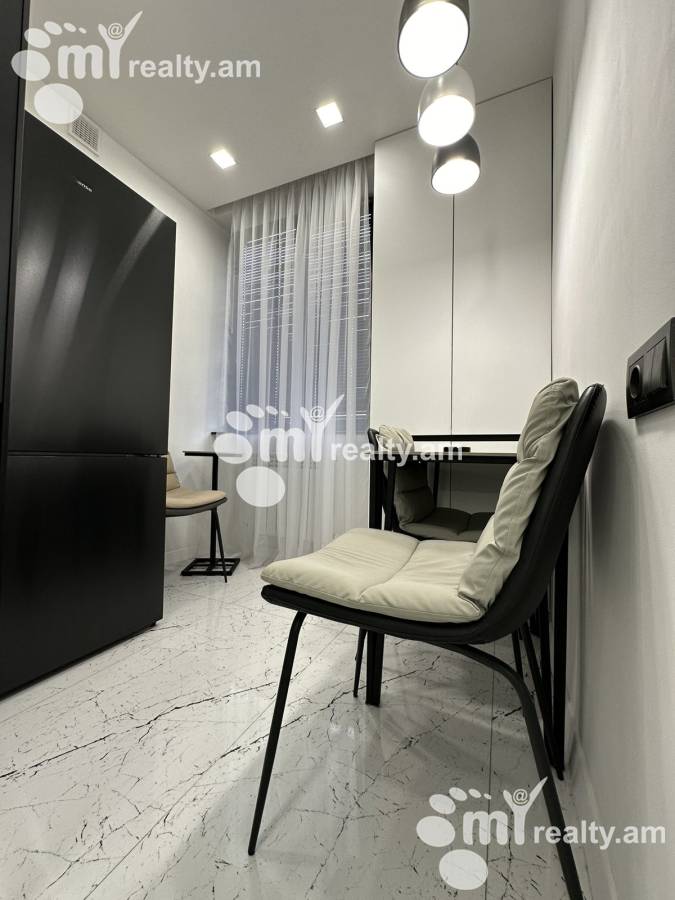 3 bedroom apartment for sale خیابان ا. آوِتیسیان, عربگیر ایروان, 160518