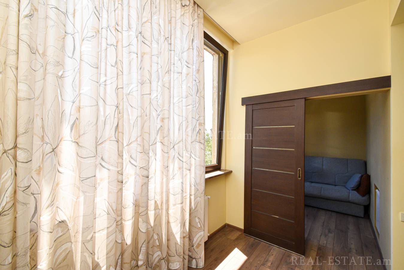 4 սենյականոց բնակարան  Կոմիտասի պող, Արաբկիր Երևան, 122871