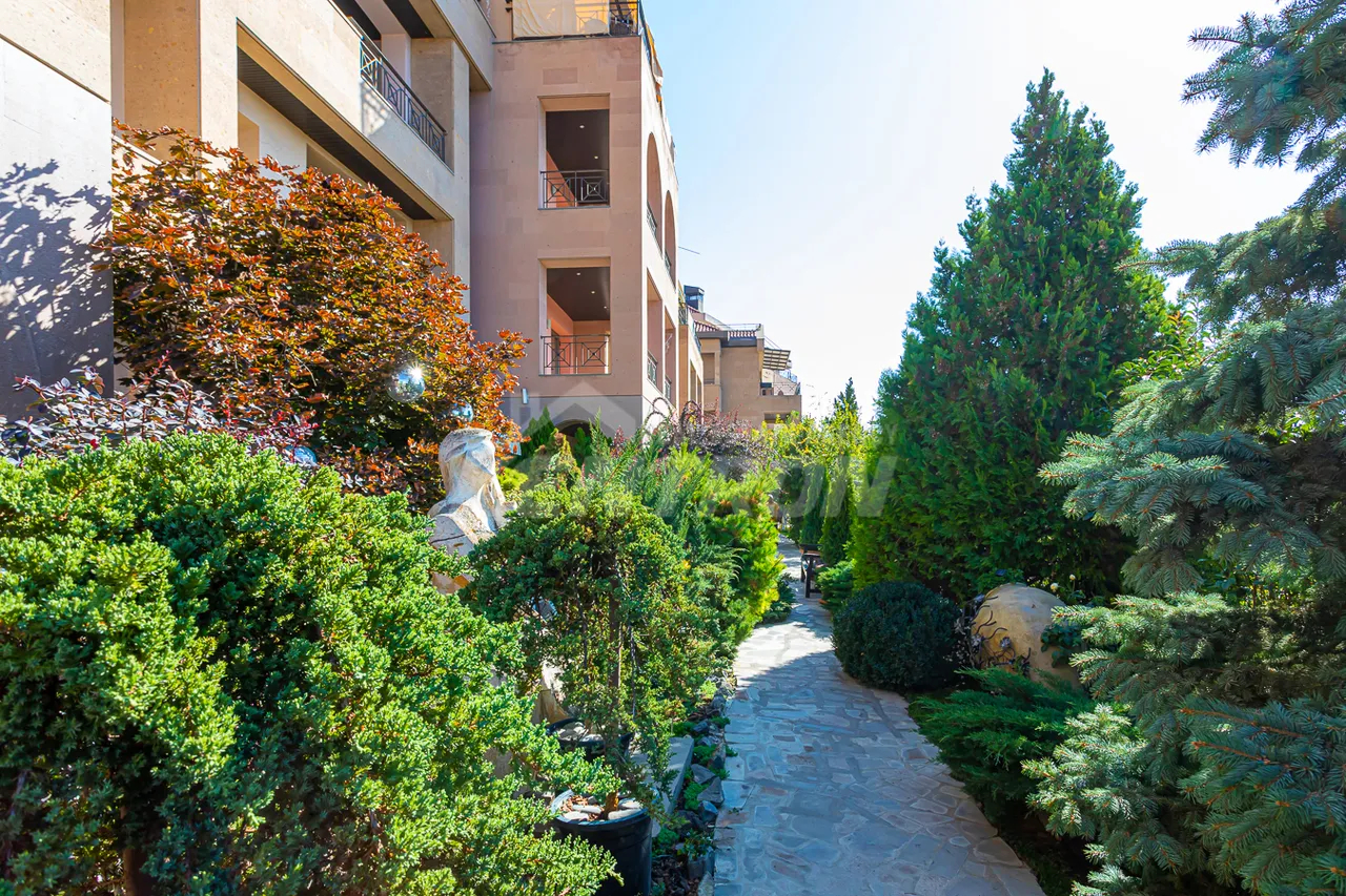 3 սենյականոց բնակարան վարձով Անտառային փող, Կենտրոն Երևան, 158999