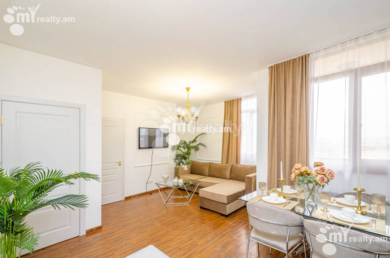 3 bedroom apartment for sale خیابان گِریبودوف, عربگیر ایروان, 144823