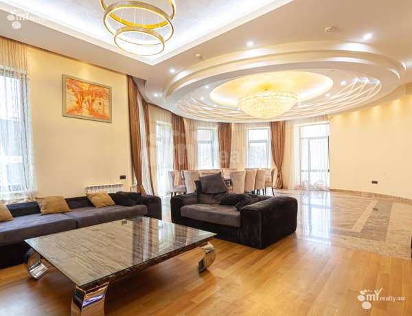 arandznatun-vacharq-Yerevan-Avan