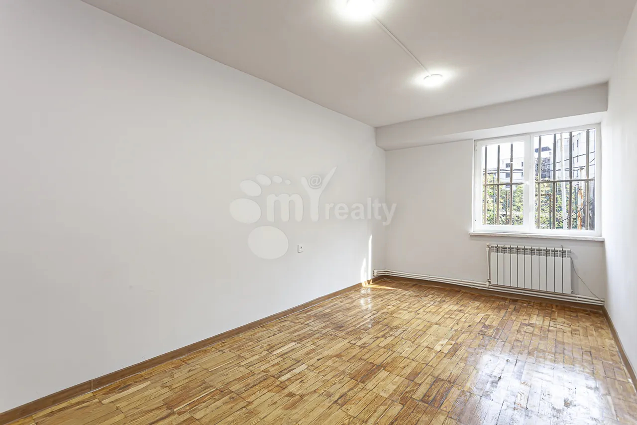 Commercial property for rent A.Petrosyan St, Center Yerevan, 161944