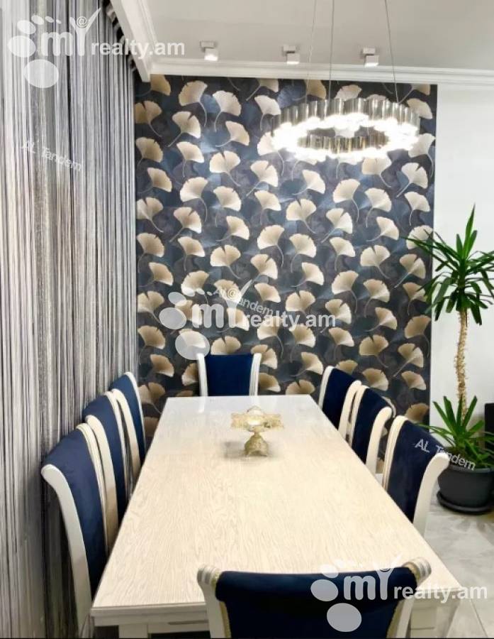 4 bedroom apartment for sale خیابان آرگیشتی, مرکز شهر ایروان, 126096