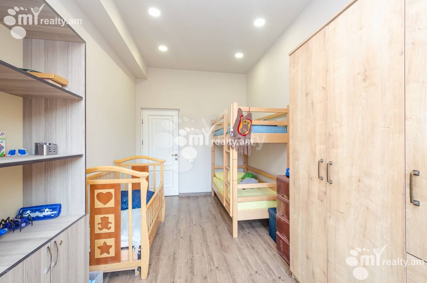 4 bedroom apartment for sale Adonts St, Arabkir Yerevan, 152412