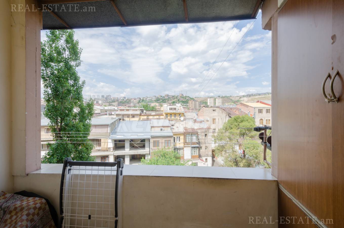 Купить 3 комнатную квартиру Анрапетутян ул, Центр Ереван, 137008