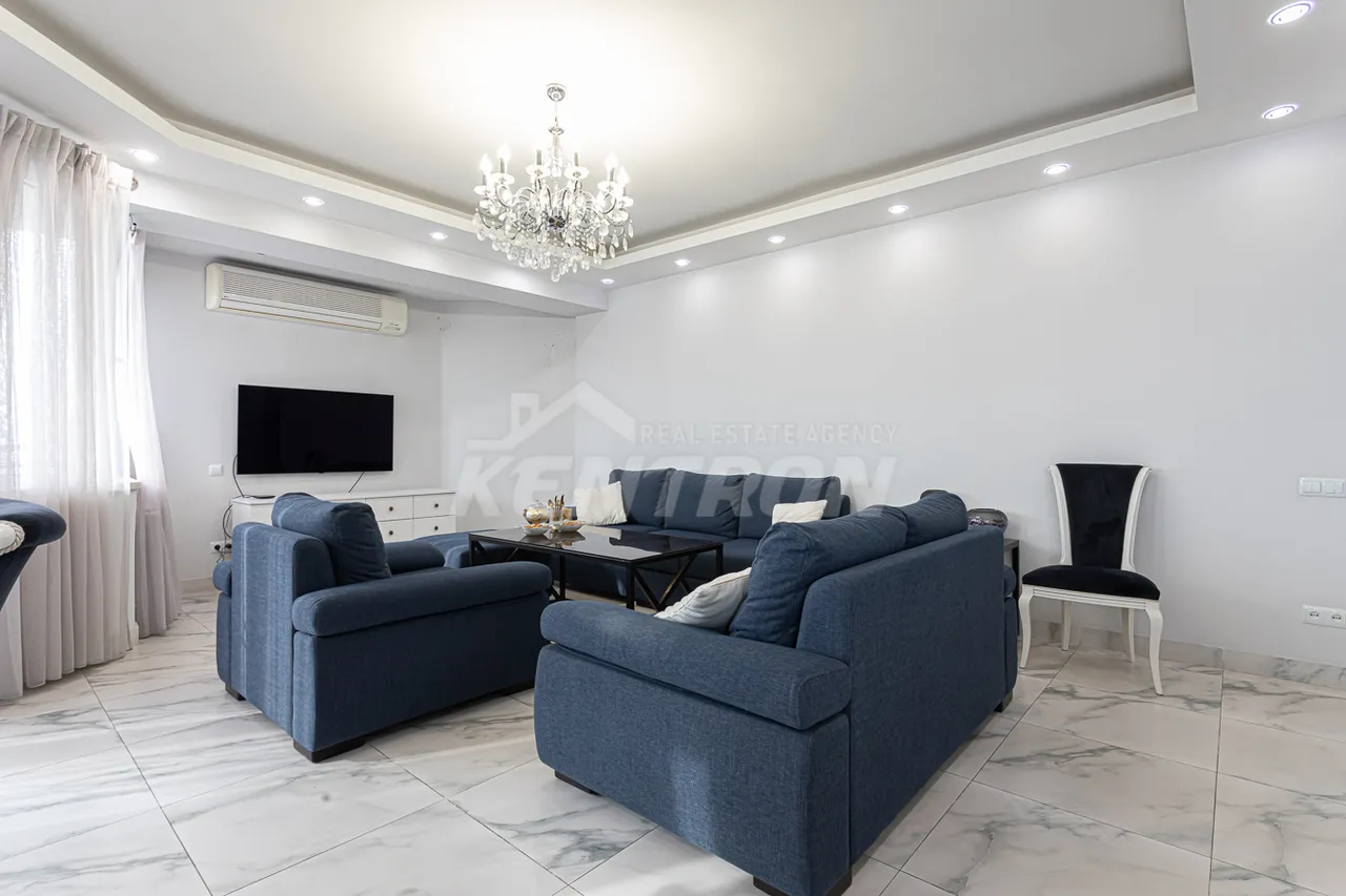 4 bedroom apartment for sale Frik St, Center Yerevan, 157945