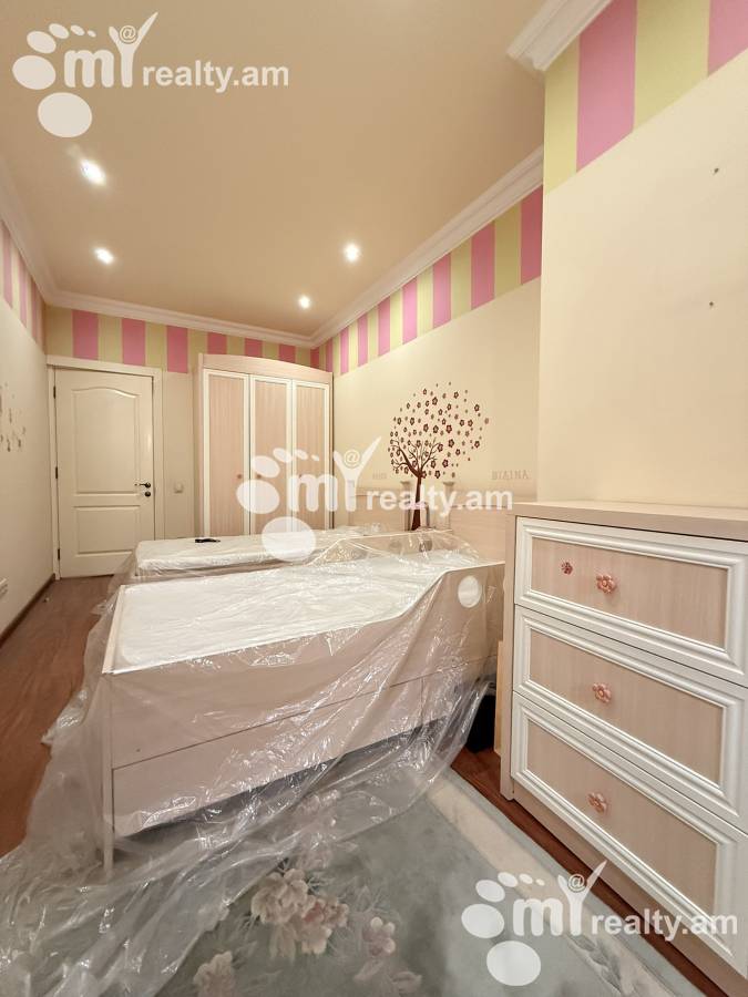 4 bedroom apartment for sale خیابان کِری, عربگیر ایروان, 157620