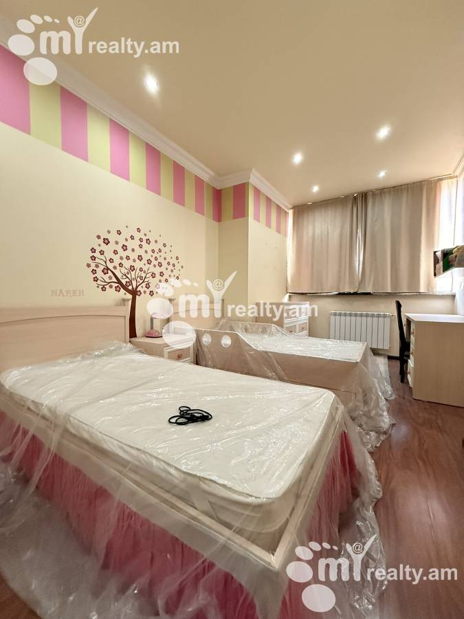 4 bedroom apartment for sale خیابان کِری, عربگیر ایروان, 157620