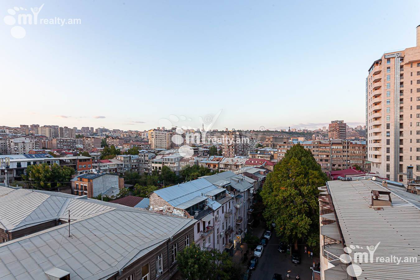 Купить 3 комнатную квартиру Кохбаци ул, Центр Ереван, 154527