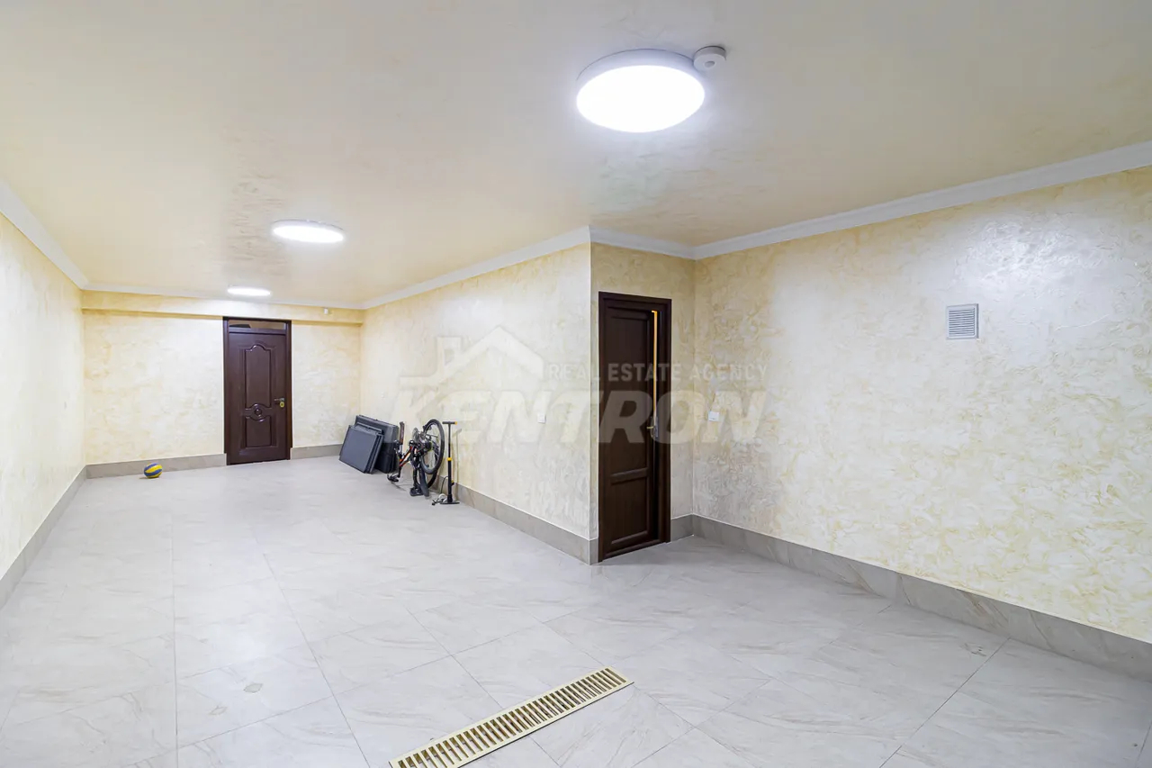 House for sale G 1 dis., Adjapnyak Yerevan, 159066