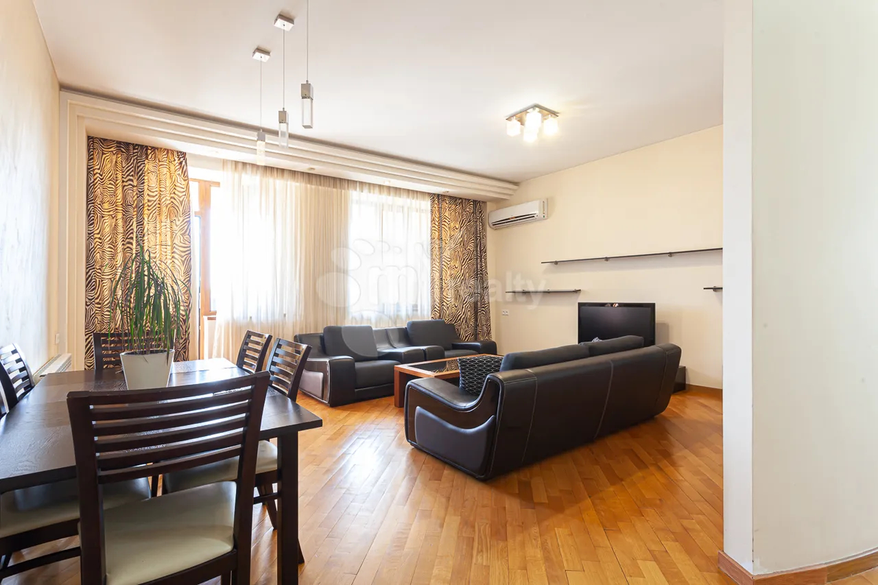 3 bedroom apartment for sale rue d'Amiryan, Center Yerevan, 158289