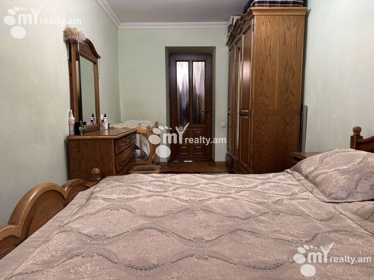 Купить 3 комнатную квартиру В.Вагаршян ул, Арабкир Ереван, 156493