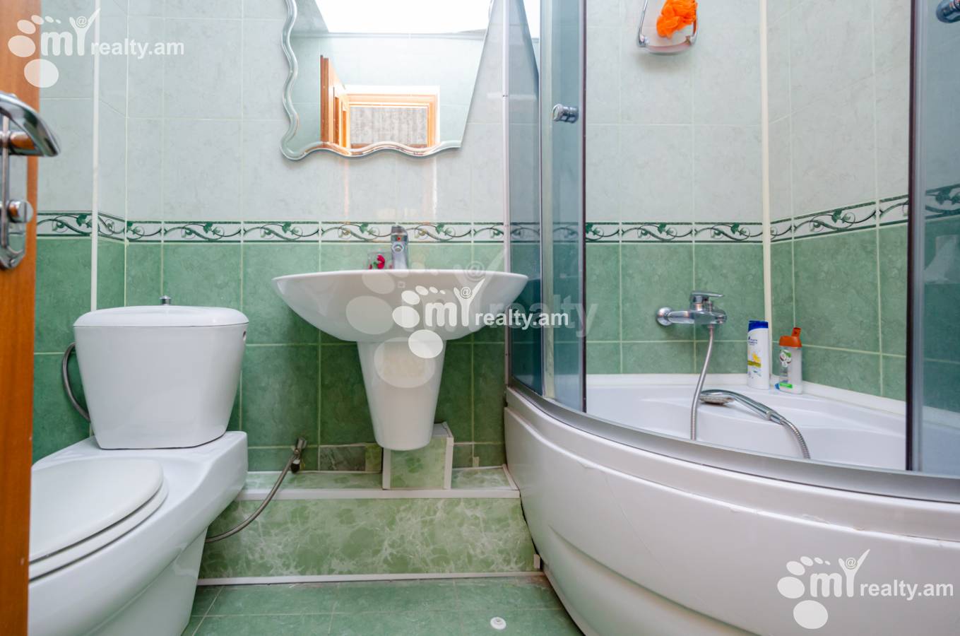 3 bedroom apartment for sale Buzand St, Center Yerevan, 138017