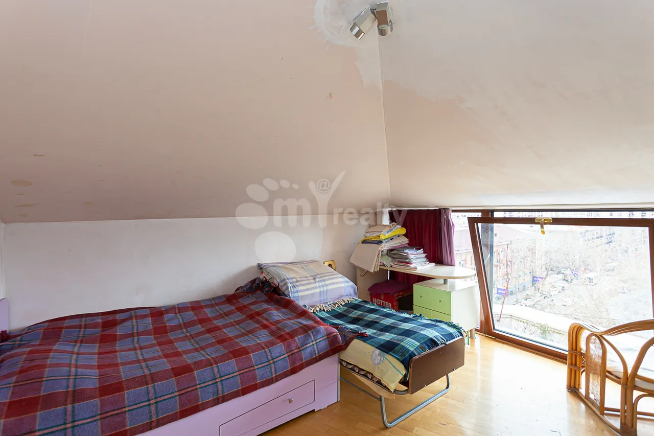 5 bedroom apartment for rent Teryan St, Center Yerevan, 158100