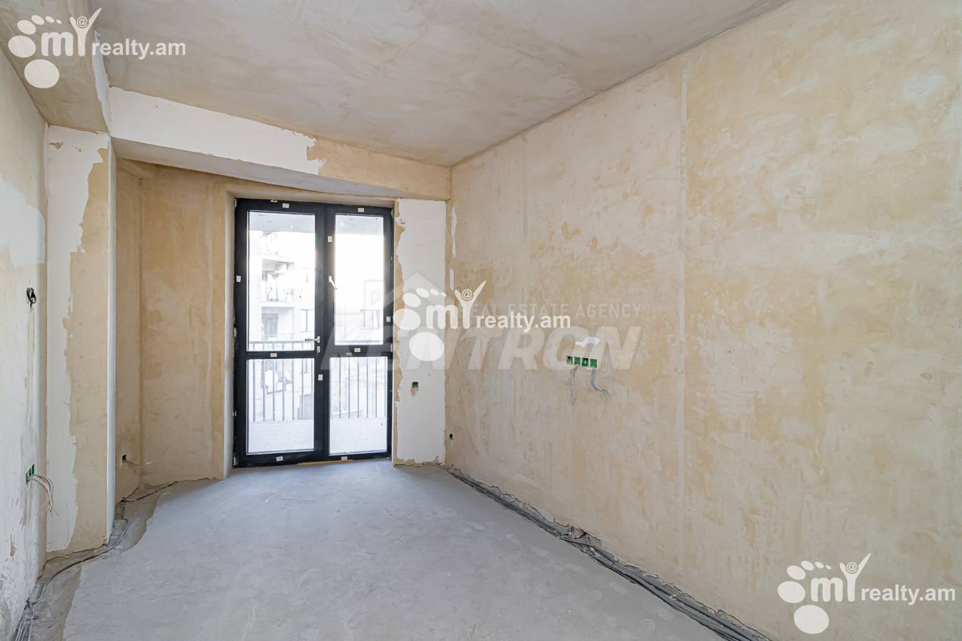 Купить 2 комнатную квартиру Антараин ул, Центр Ереван, 153747