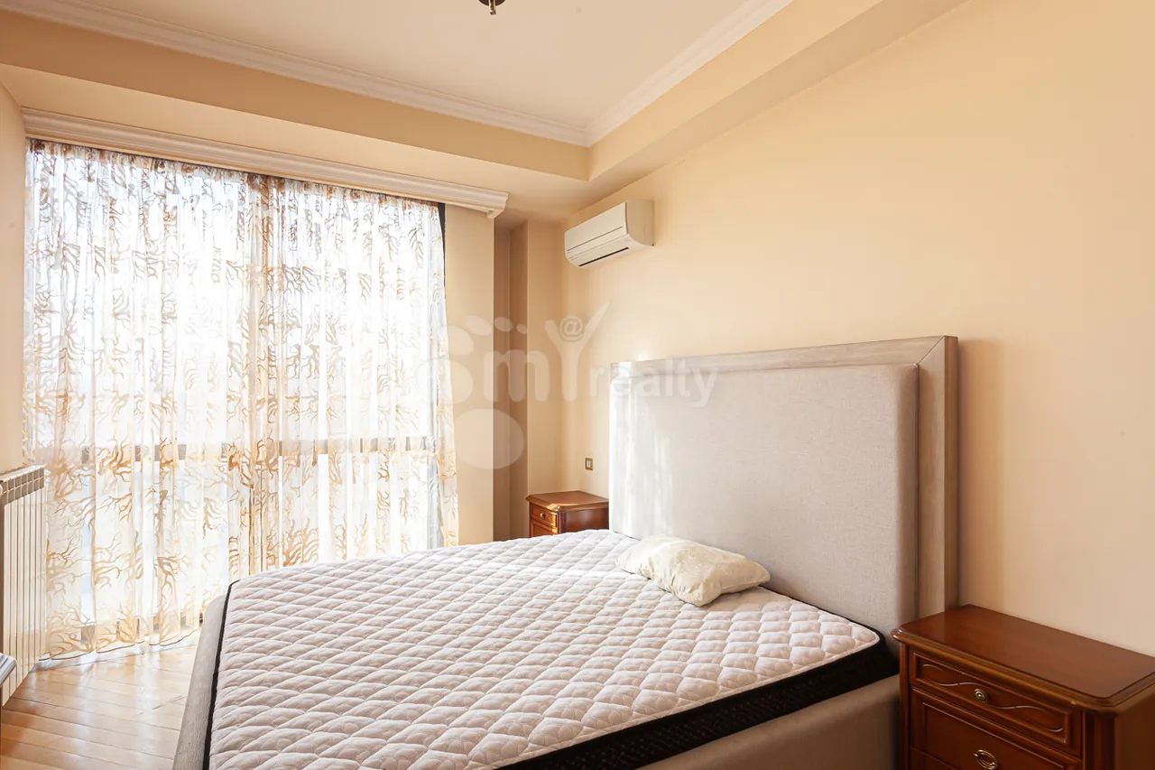 3 bedroom apartment for rent Vardanants St, Center Yerevan, 160678
