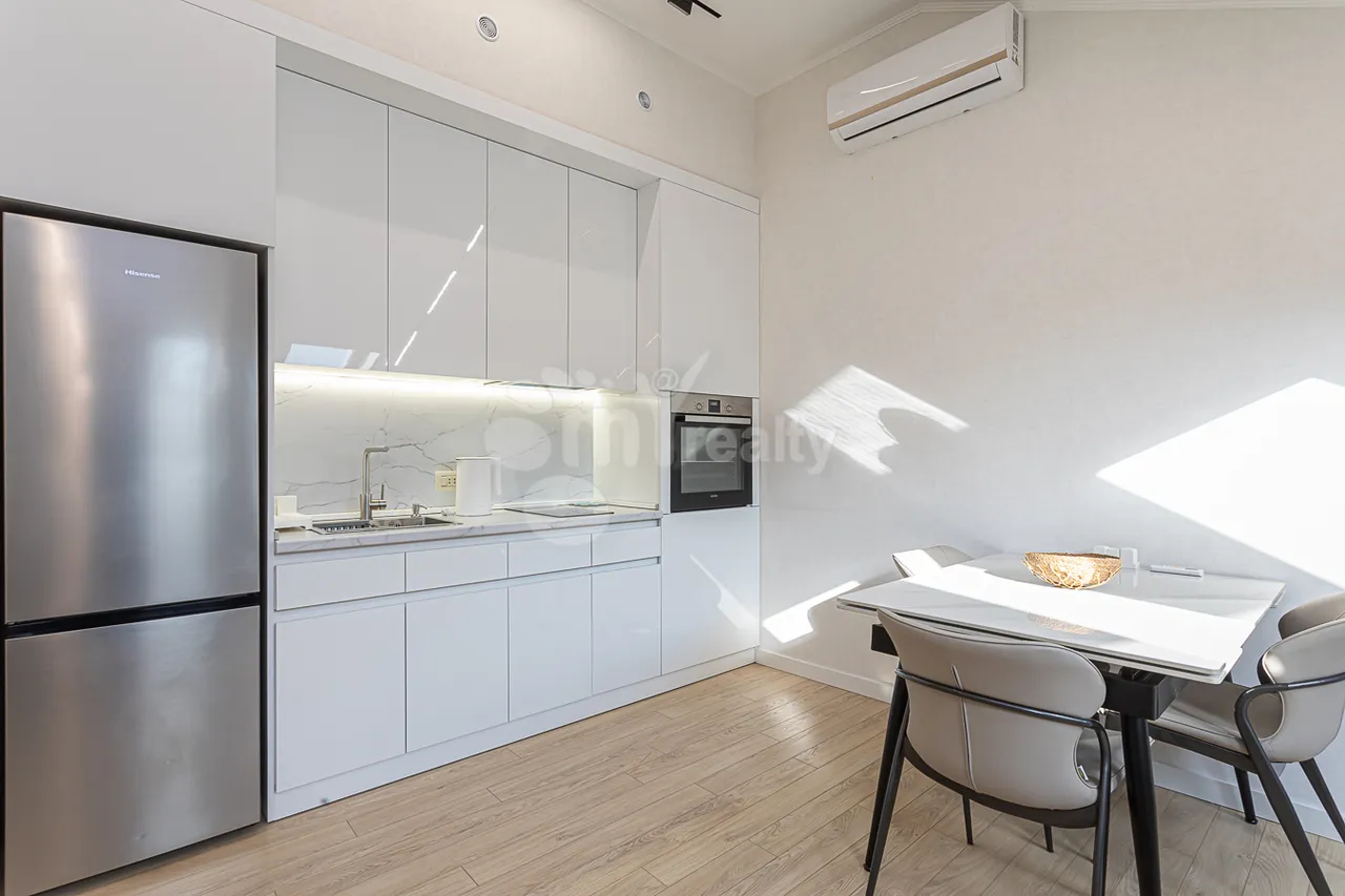 3 bedroom apartment for sale Aram St, Center Yerevan, 159472