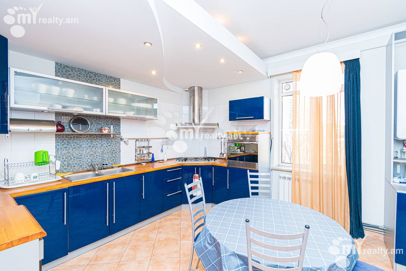 5 bedroom apartment for sale A.Manukyan St, Center Yerevan, 151945