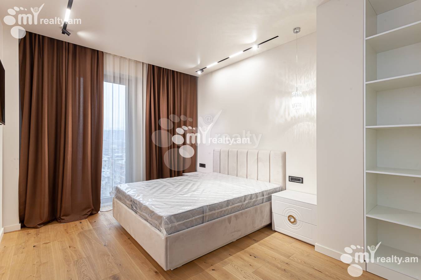 3 սենյականոց բնակարան վարձով Տերյան փող, Կենտրոն Երևան, 156964