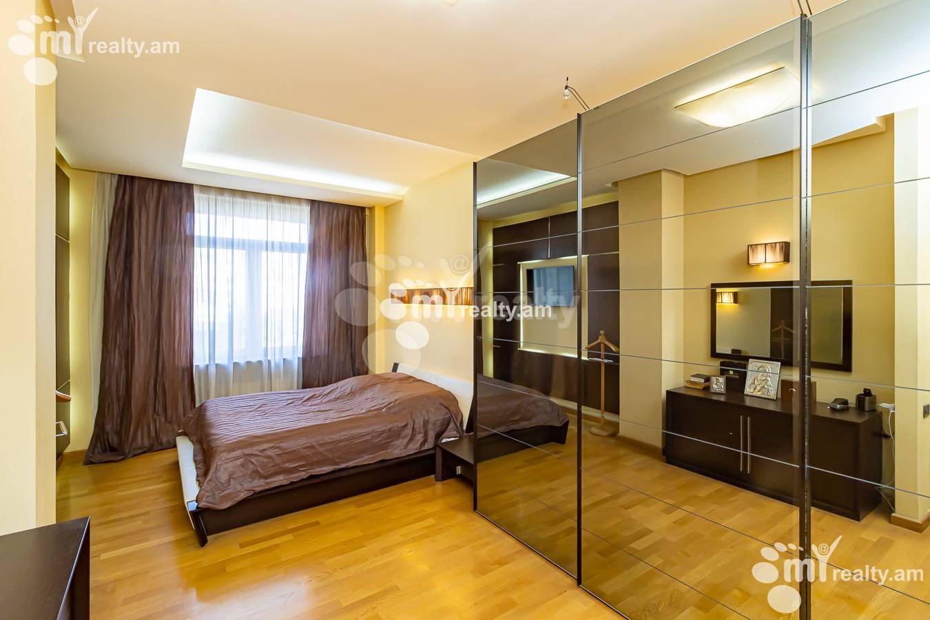 5 bedroom apartment for sale Teryan St, Center Yerevan, 139246